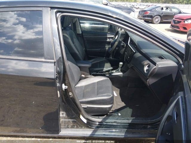 2017 TOYOTA COROLLA XLE 5