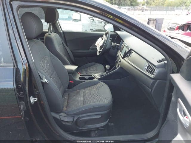 2019 KIA NIRO LX 5