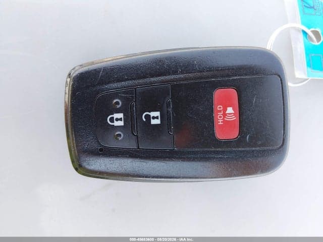 2021 TOYOTA RAV4 XLE 11