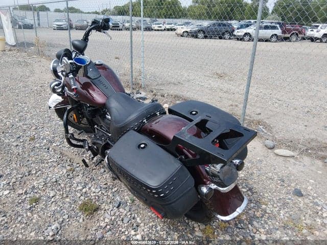 2018 HARLEY-DAVIDSON FLHCS HERITAGE CLASSIC 114 3