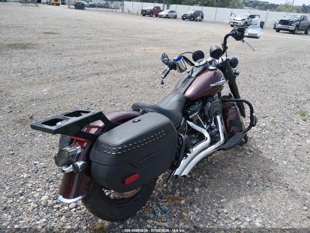 2018 HARLEY-DAVIDSON FLHCS HERITAGE CLASSIC 114 4