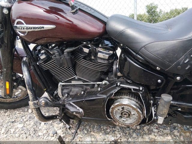 2018 HARLEY-DAVIDSON FLHCS HERITAGE CLASSIC 114 9
