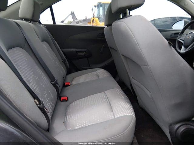2019 CHEVROLET SONIC LS AUTO 8