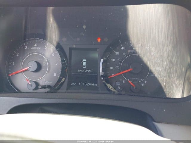 2017 TOYOTA SIENNA LE 8 PASSENGER 7