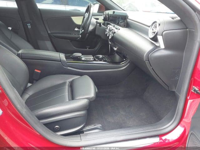 2021 MERCEDES-BENZ CLA 250 4MATIC 5