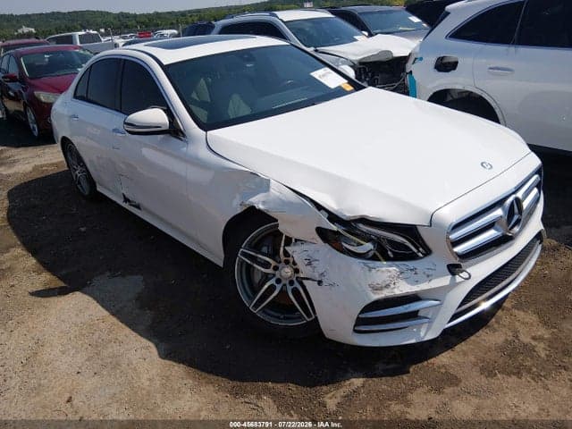 2017 MERCEDES-BENZ E 300 1