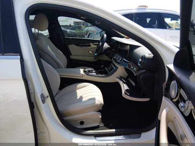 2017 MERCEDES-BENZ E 300 5
