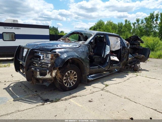 2020 FORD F-350 LARIAT 2