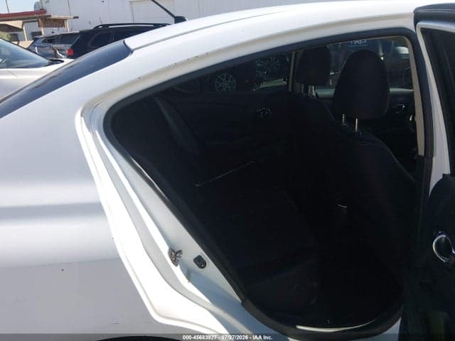 2018 NISSAN VERSA 1.6 SV 8