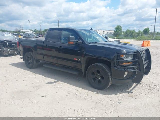 2017 CHEVROLET SILVERADO 1500 LT - 1