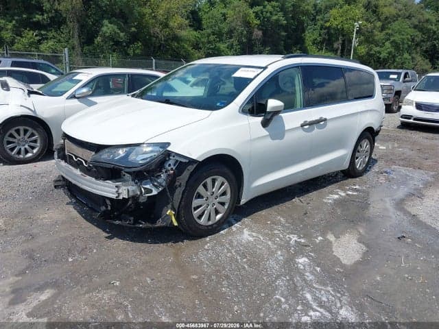 2020 CHRYSLER VOYAGER L 2