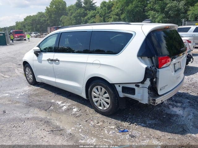 2020 CHRYSLER VOYAGER L 3