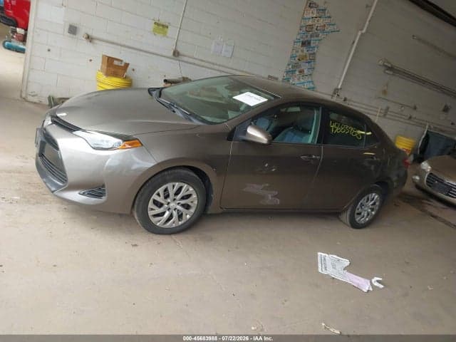 2017 TOYOTA COROLLA LE 14