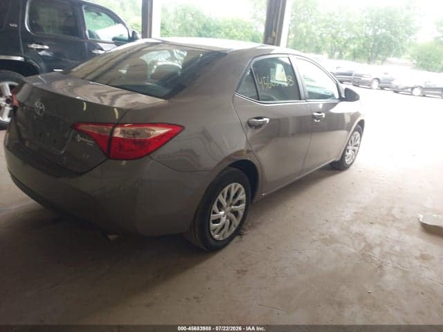 2017 TOYOTA COROLLA LE 4
