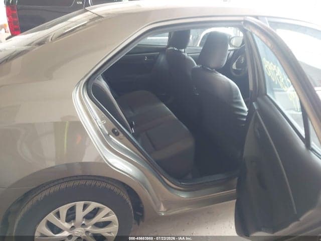 2017 TOYOTA COROLLA LE 8
