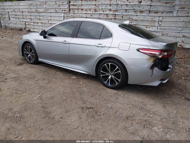 2020 TOYOTA CAMRY SE 3