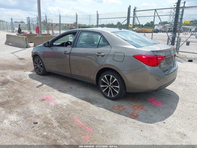 2017 TOYOTA COROLLA SE 3