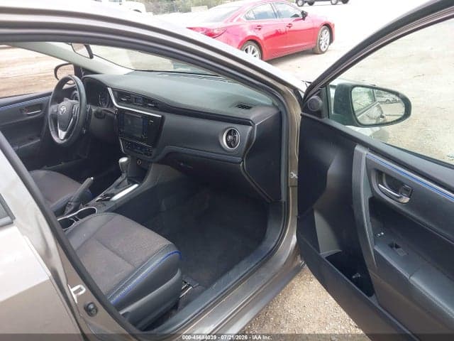 2017 TOYOTA COROLLA SE 5