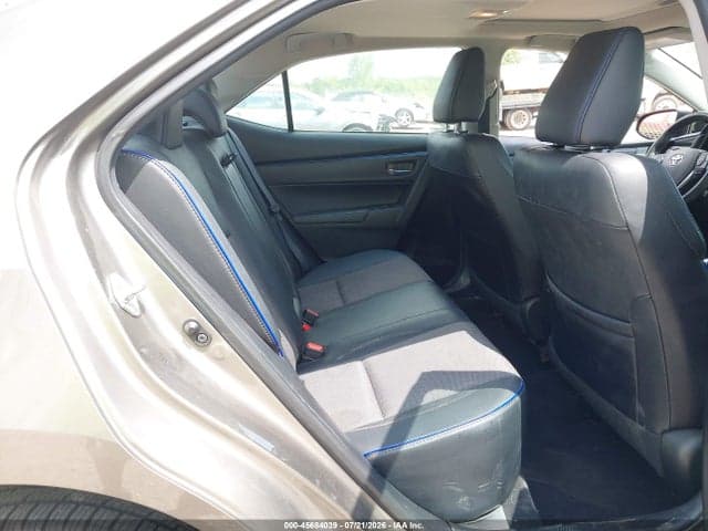 2017 TOYOTA COROLLA SE 8