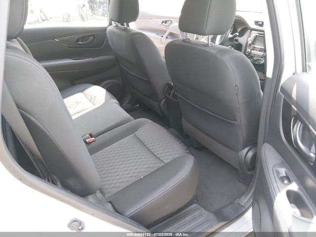 2019 NISSAN ROGUE S 8