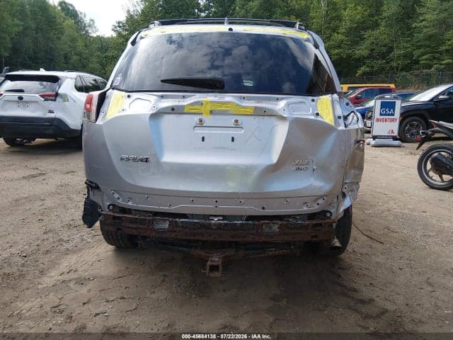 2017 TOYOTA RAV4 XLE 6