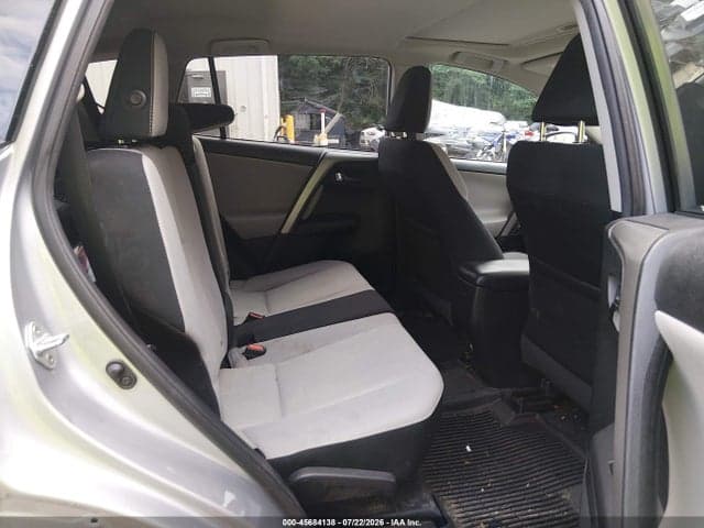 2017 TOYOTA RAV4 XLE 8