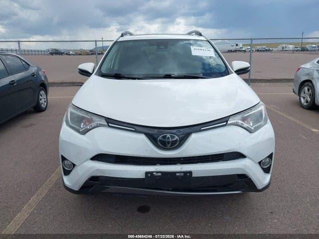2018 TOYOTA RAV4 XLE 12
