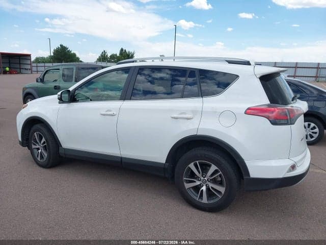 2018 TOYOTA RAV4 XLE 14