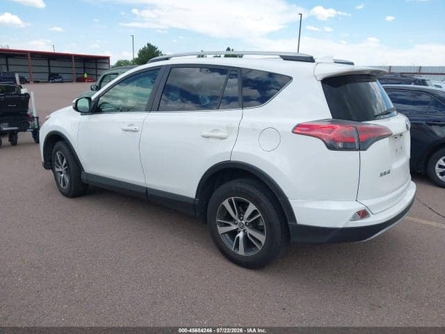 2018 TOYOTA RAV4 XLE 3
