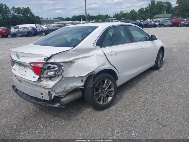 2017 TOYOTA CAMRY SE 4