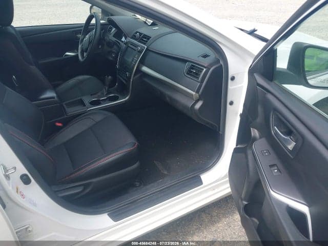 2017 TOYOTA CAMRY SE 5