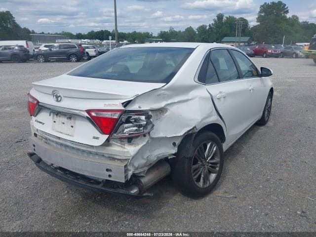 2017 TOYOTA CAMRY SE 6