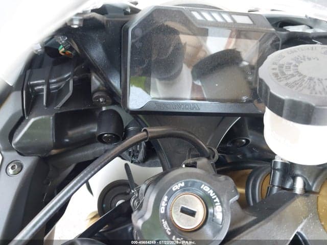 2026 HONDA CBR1000 RR 7