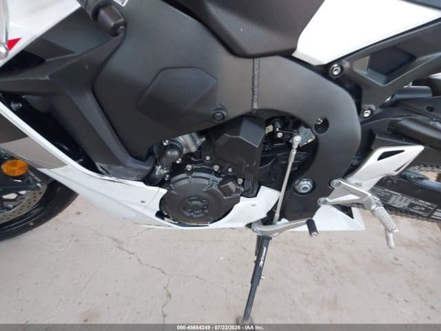 2026 HONDA CBR1000 RR 9