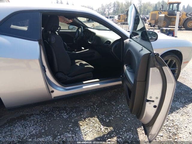 2018 DODGE CHALLENGER SXT 5