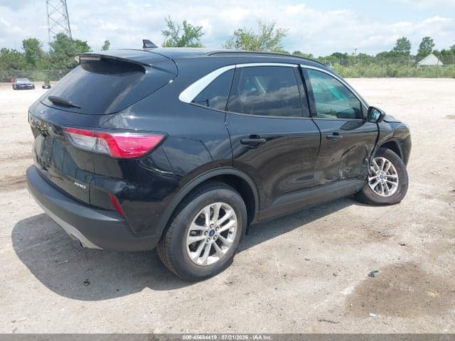 2022 FORD ESCAPE SE 4