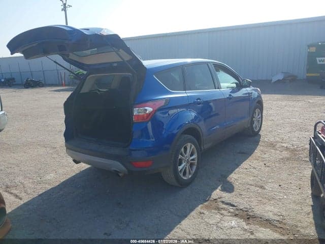 2017 FORD ESCAPE SE 4