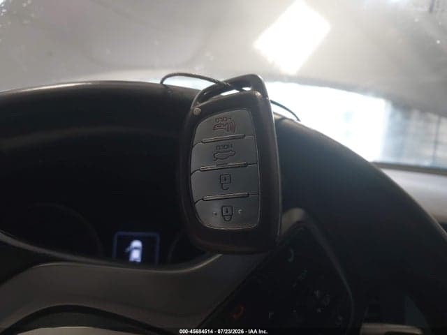 2017 HYUNDAI ELANTRA SE 11