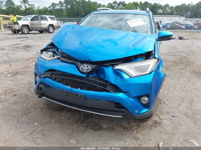 2017 TOYOTA RAV4 XLE 6