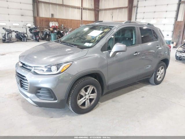2020 CHEVROLET TRAX AWD LT 2