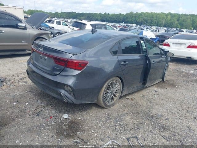 2023 KIA FORTE GT-LINE 4