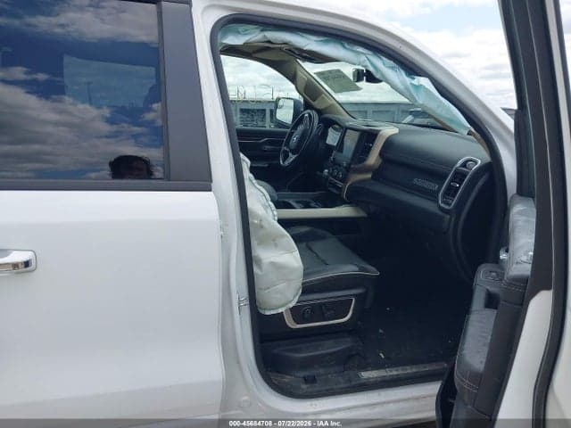 2020 RAM 1500 LARAMIE 4X4 6'4 BOX 5