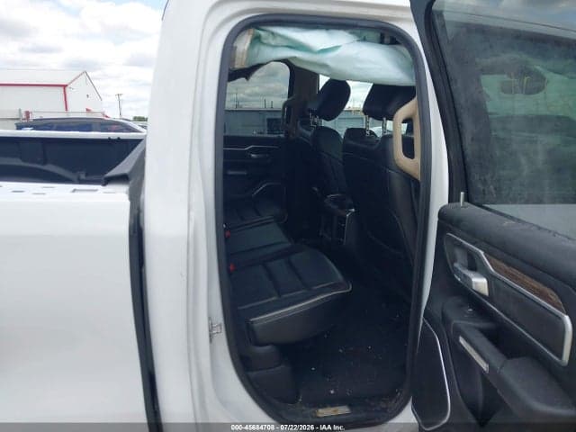 2020 RAM 1500 LARAMIE 4X4 6'4 BOX 8