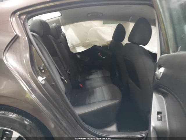 2017 KIA FORTE LX 8