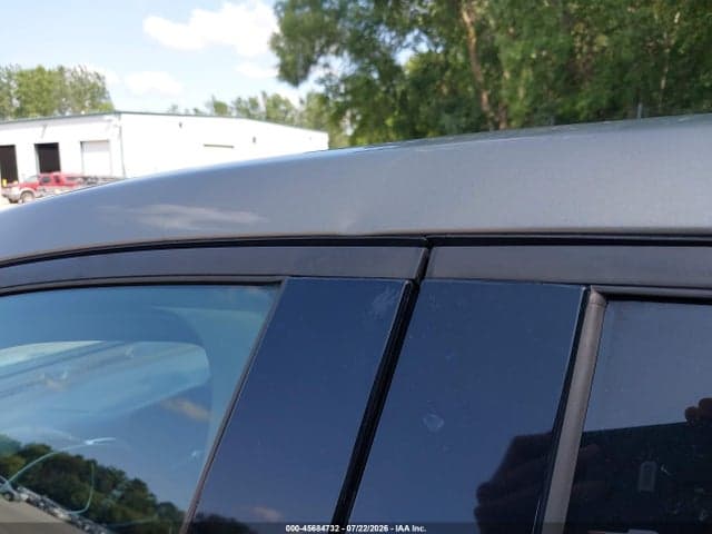 2018 CHEVROLET EQUINOX LT 18