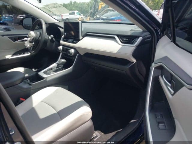 2024 TOYOTA RAV4 XLE PREMIUM 5