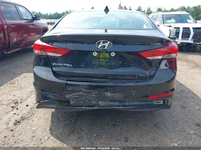 2018 HYUNDAI ELANTRA SEL 17