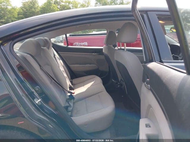 2018 HYUNDAI ELANTRA SEL 8