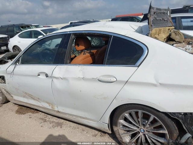 2021 BMW 530E 13