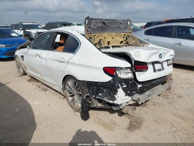 2021 BMW 530E 3